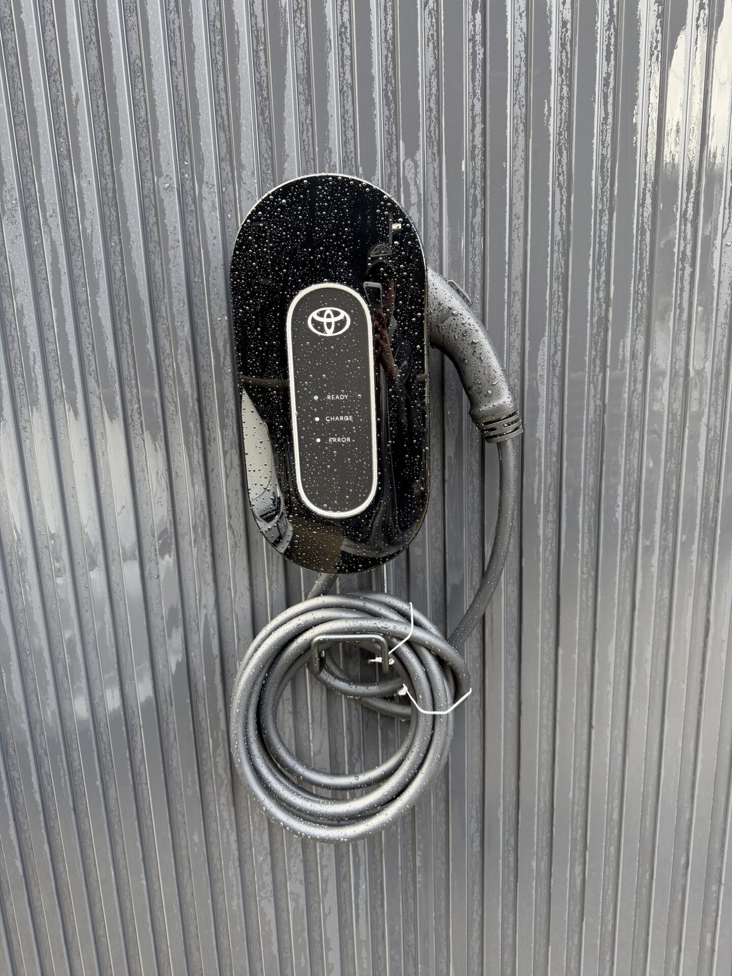 トヨタ純正EV充電器