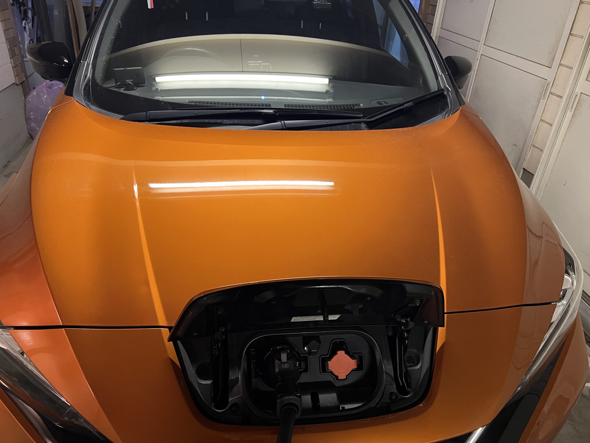 日産リーフへ充放電試運転