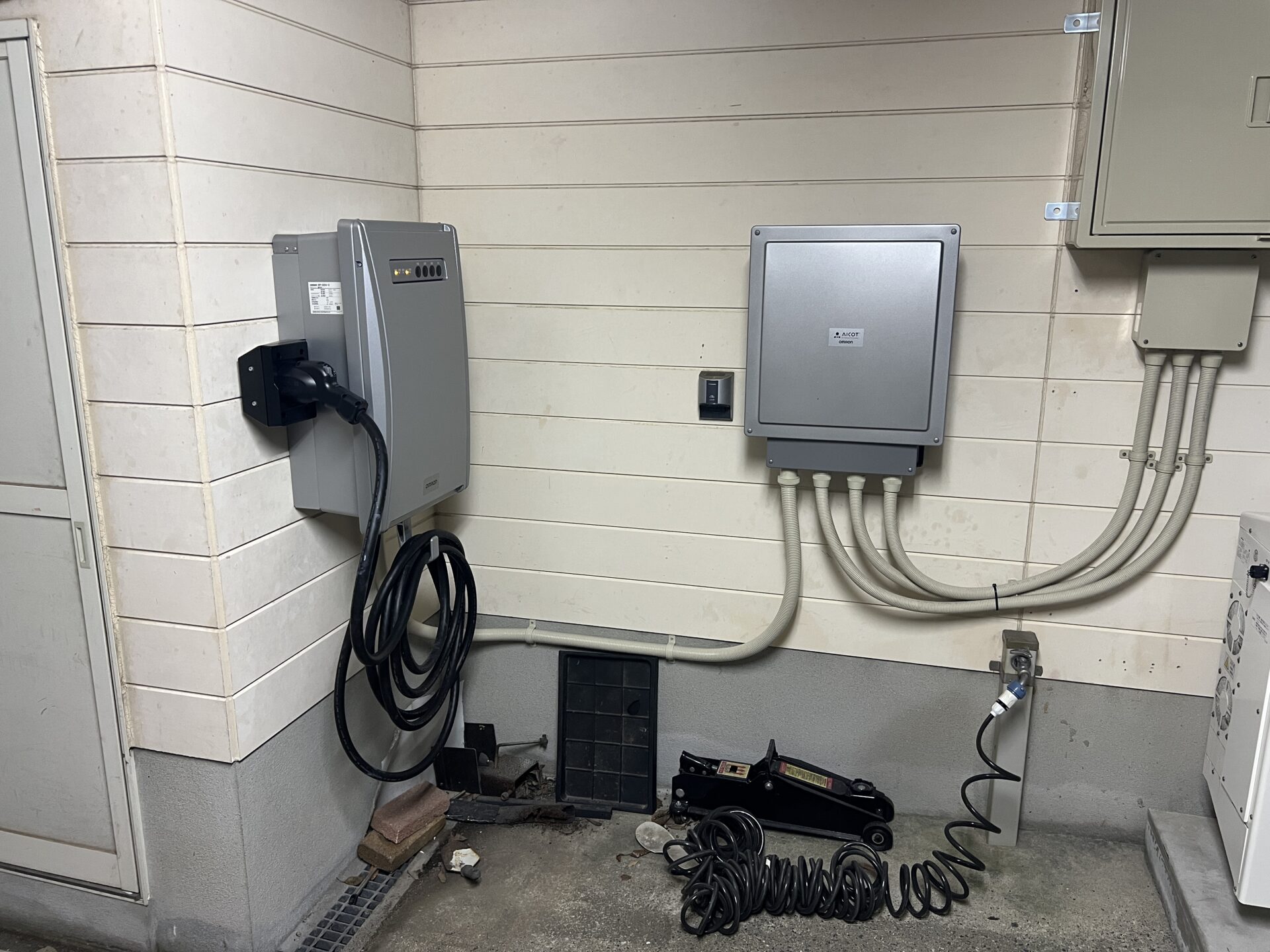 パワーコンディショナー　V2X本体取付